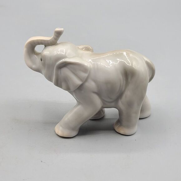 George Good Miniature Porcelain Elephant Figurine Twaian - Picture 3 of 8